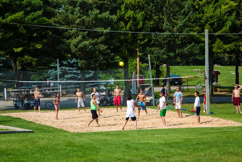 Plymouth Rock Camping Resort Rustic Cabin Elkhart Lake ภายนอก รูปภาพ