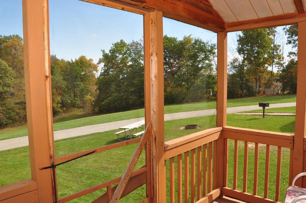 Plymouth Rock Camping Resort Rustic Cabin Elkhart Lake ภายนอก รูปภาพ